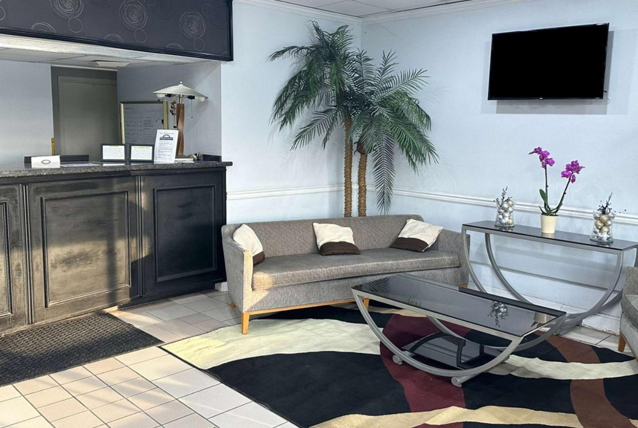 Days Inn & Suites By Wyndham Jennings Exteriör bild